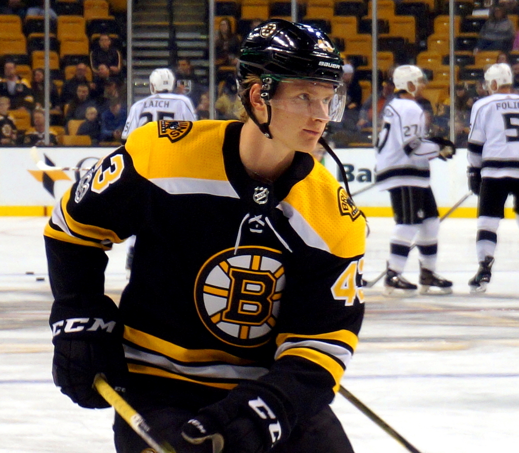 Vrijstelling semester tandarts Bruins Sign Danton Heinen To Two-Year Contract Extension