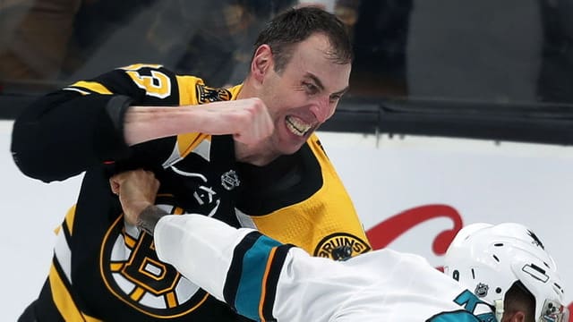 Hingham NHL Star Says He Hates The Boston Bruins