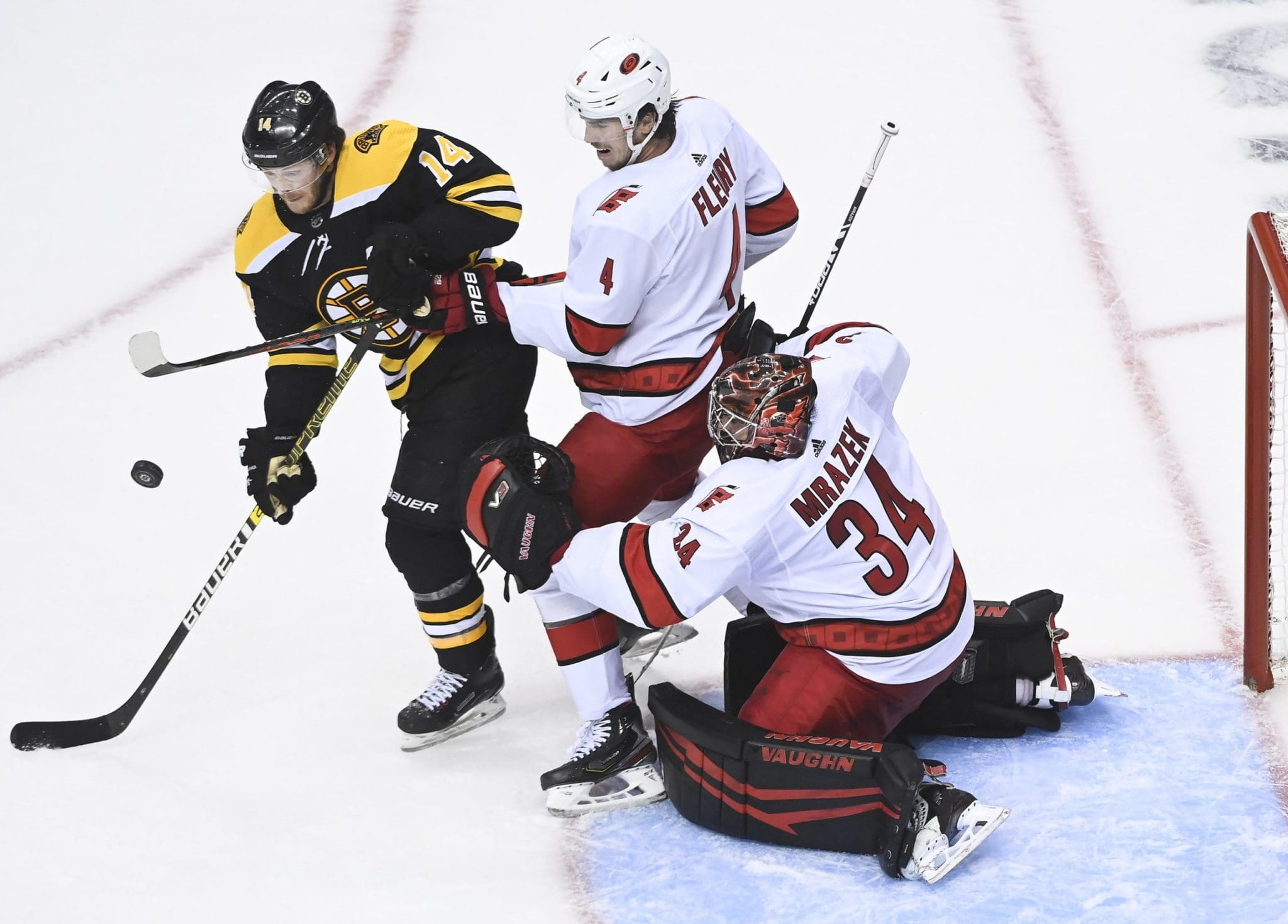 Bruins Down Hurricanes, Take 2-1 Series Lead