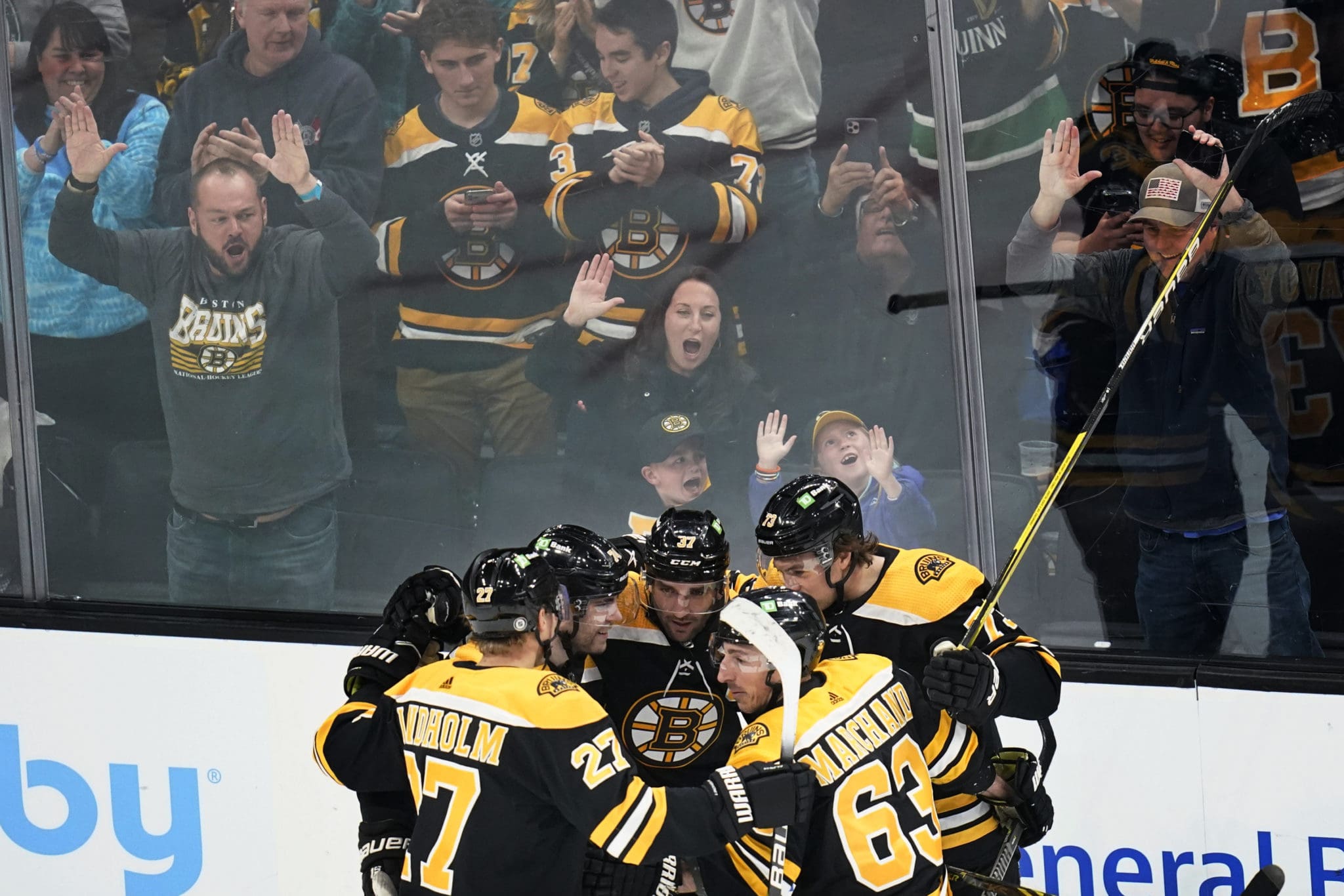 Photos: Looking back at Patrice Bergeron's impressive 19-year career with  the Bruins