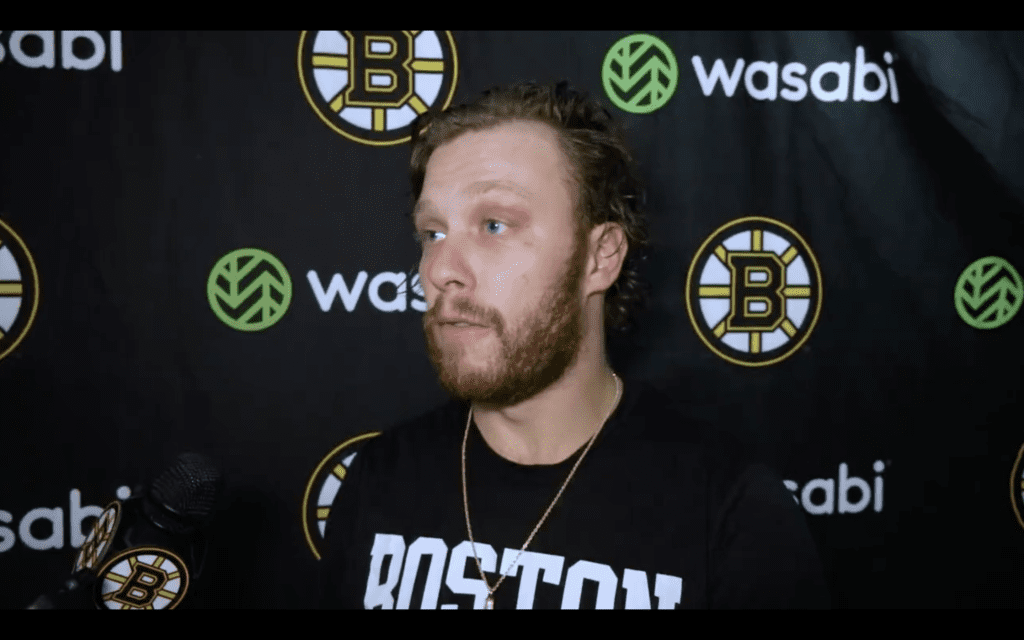 Bruins Daily: Bruins-Rangers; Pastrnak Returns; Stars Sign Robertson