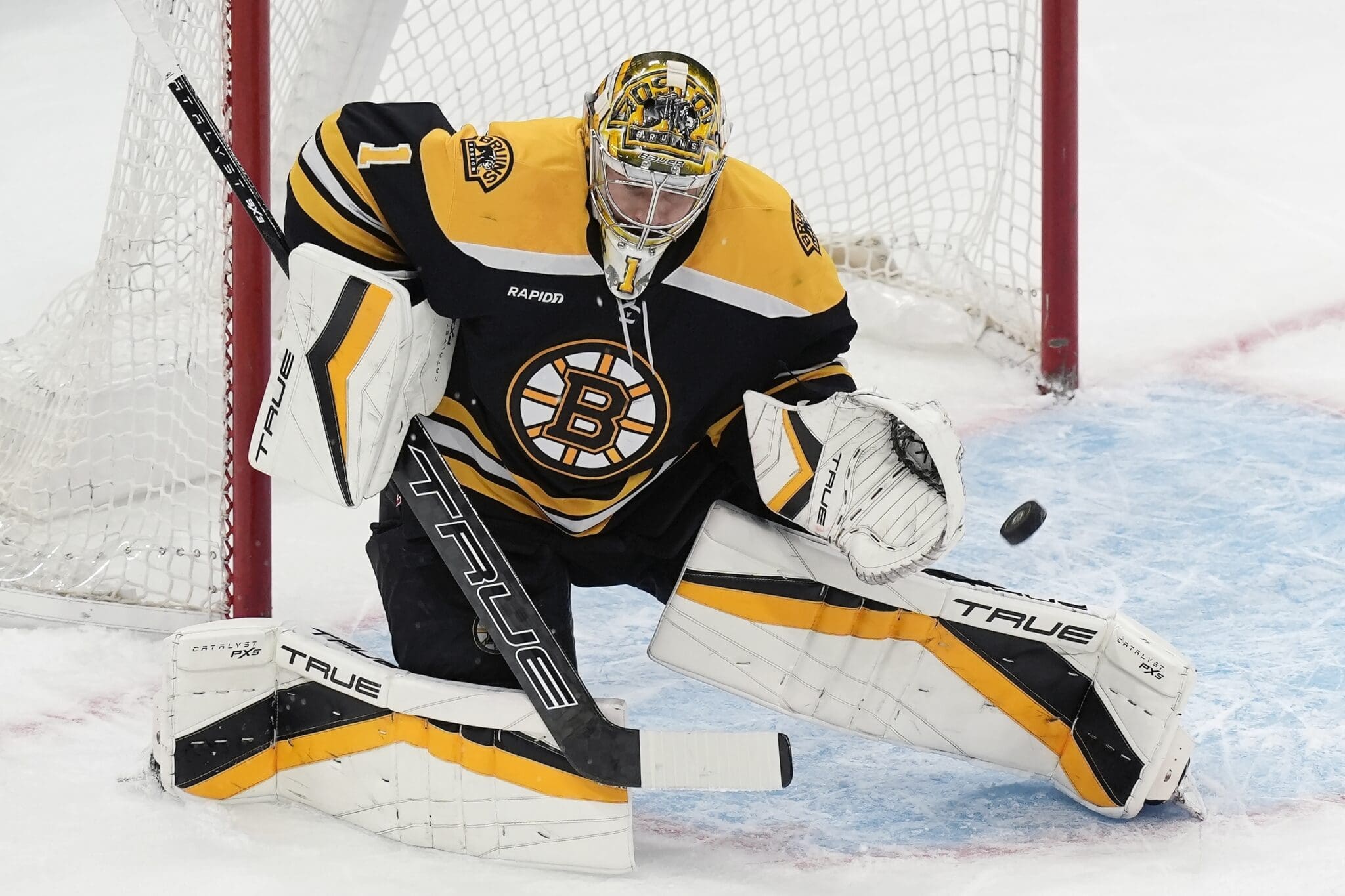 boston-bruins-jeremy-swayman