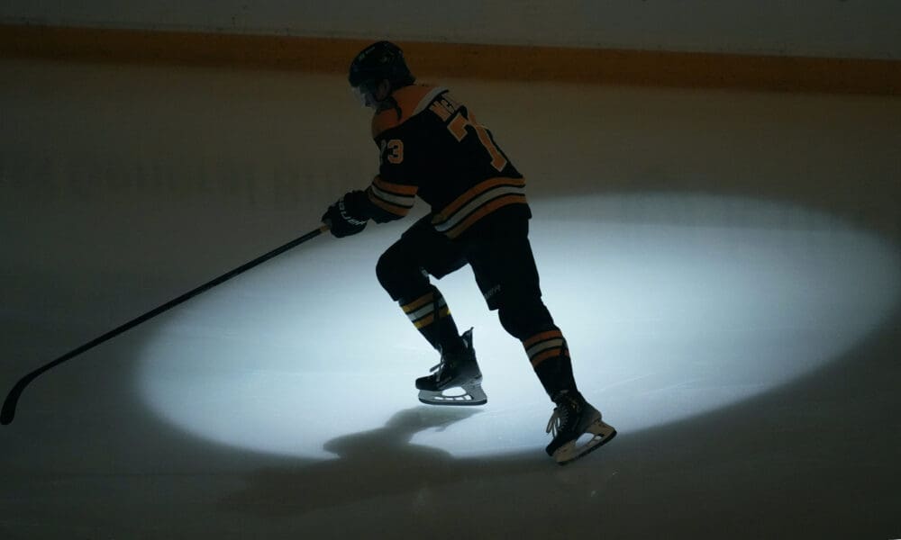 charlie-mcavoy-boston-bruins