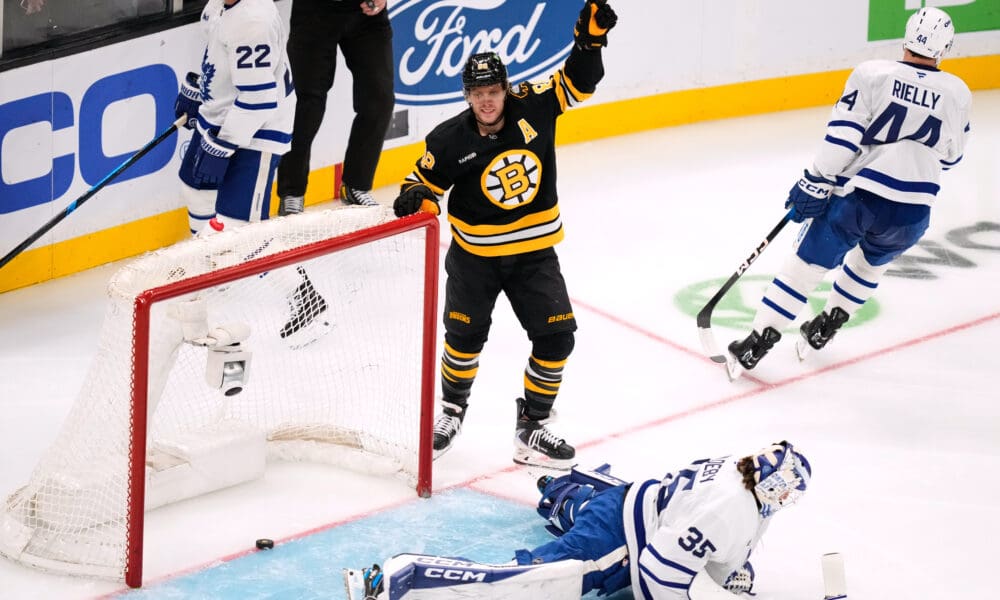 boston-bruins-toronto-maple-leafs