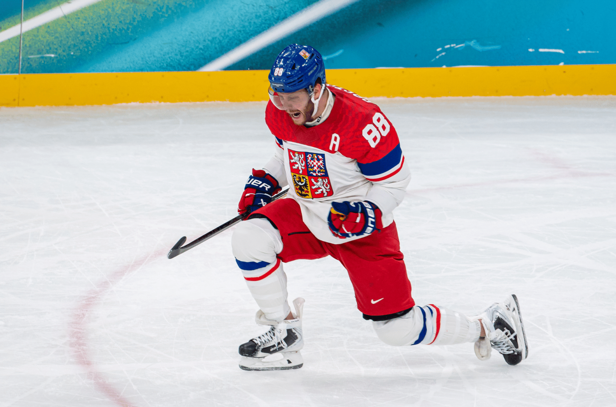 Bruins’ Pastrnak Scores; Four Players Still Competing for Gold